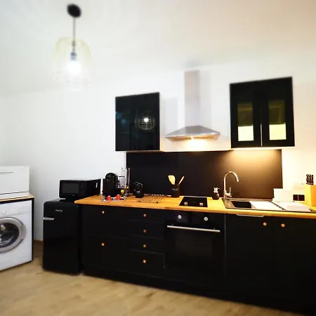 De Charme Art Deco * فيشي